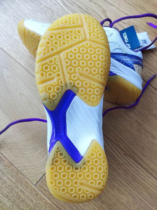 Damskie buty do badmintona yonex