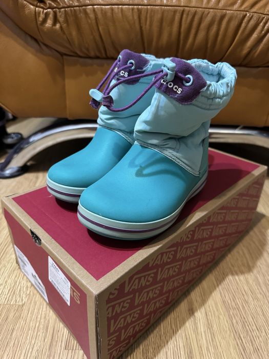 Демісезонні блакитні чобітки Crocs для дівчинки 29 розмір (C12)