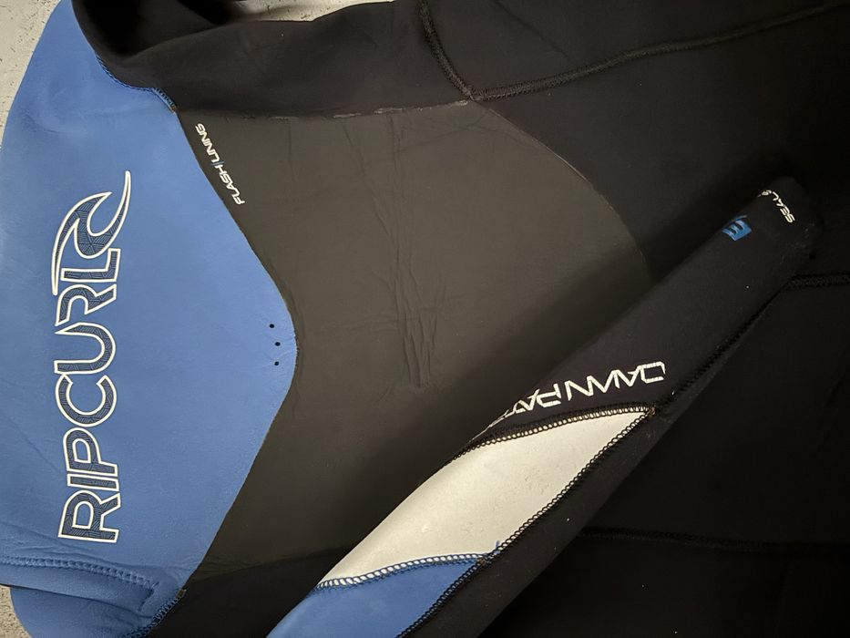 Fato de surf Rip Curl pouco uso