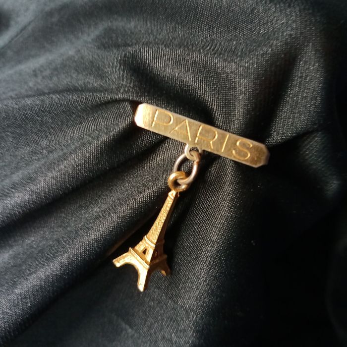 Vintage broszka "Paris" z wieżą Eiffla – retro styl, mosiądz/brąz