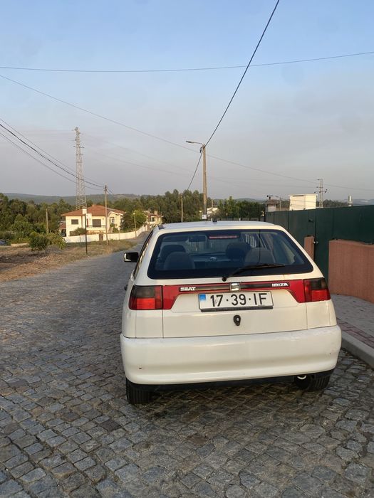 Seat ibiza 1.0 branco
