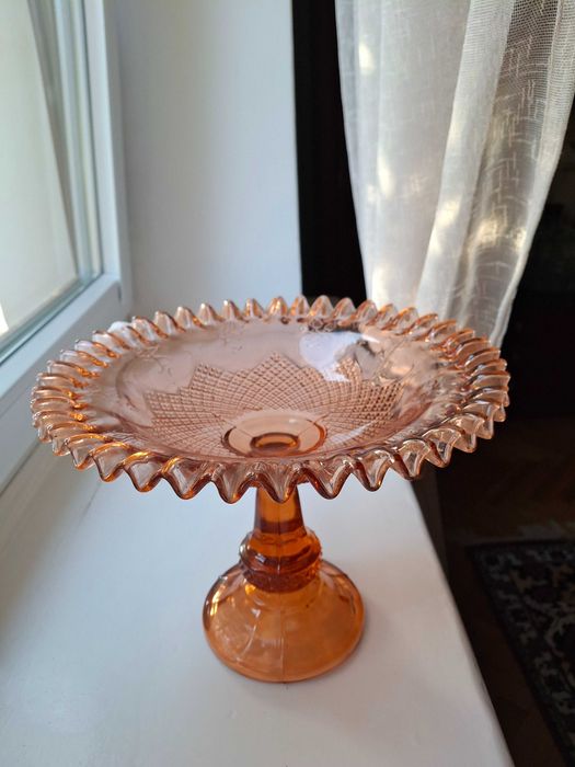 Duża szklana patera na stopce herbaciana PRL