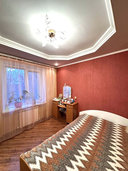 Вул.Ю.Коваленка ( колишня Конєва-Велмарт)