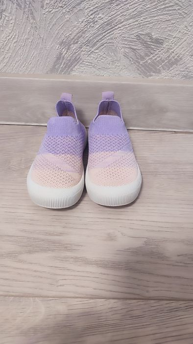 Продам дитячі мокасини