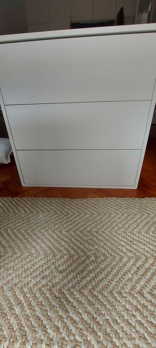 Móvel Ikea ekte c/3 gavetas em muito bom estado