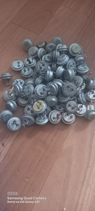 Продам радіодеталі кт808, п701