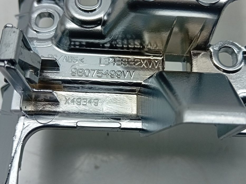 Moldura da consola central / rádio / aro PEUGEOT 308 SW II Van (LC_)