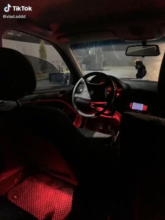 Продаю бмв е46, доларів