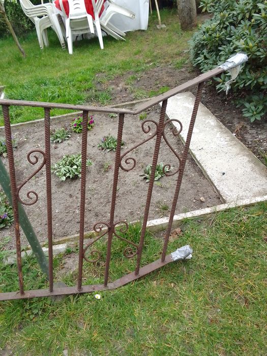 Poręcz metalowa  do schodów