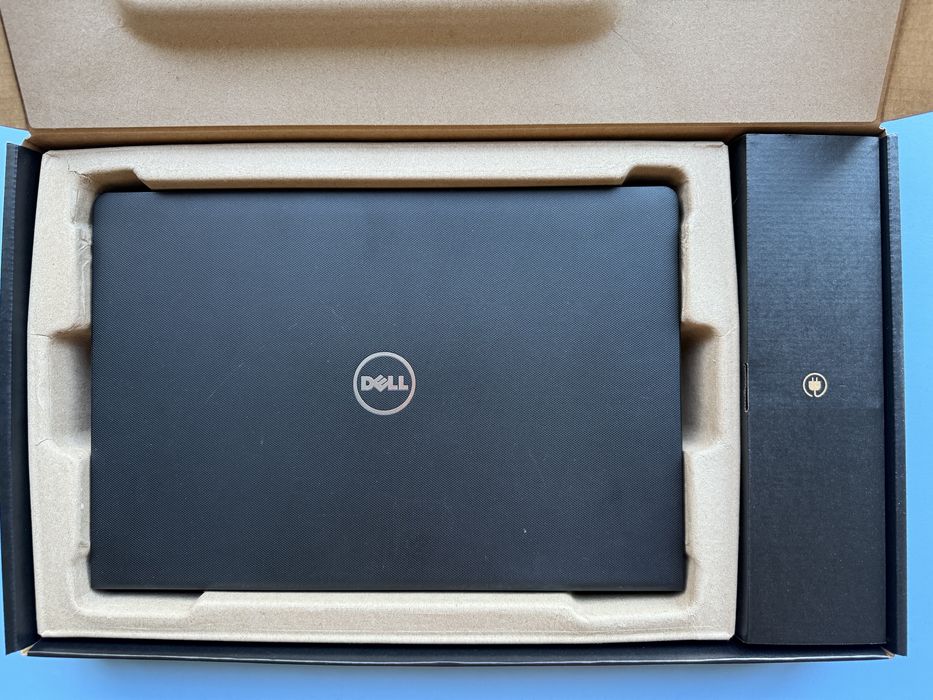 Dell Vostro 15" 3568 i5_7200U 2.50GHz 16GB DDR4 SSD 256GB Win10 Pro