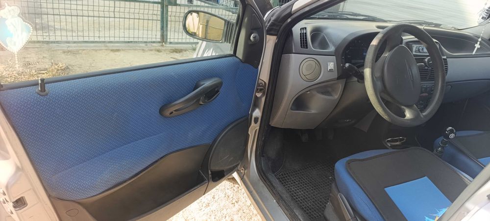 Fiat Punto — fotografia 10