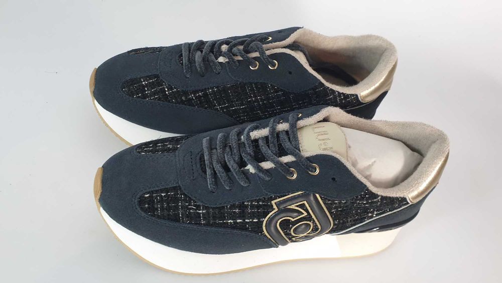 Liu Jo Sneakersy Dreamy 02 BF4037 PX518 Czarny 38