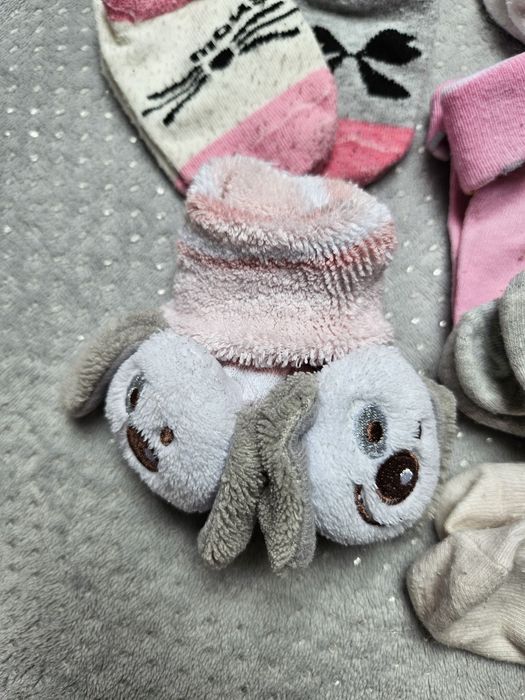 Skarpetki dla dziewczynki ok 50sztuk