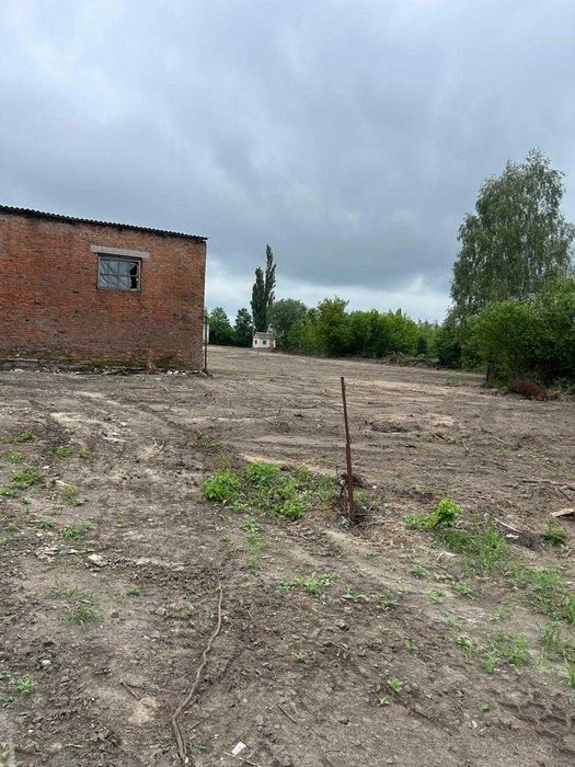 Продаж виробничо-складської комерційної бази в с.Звірів Луцького р-ну