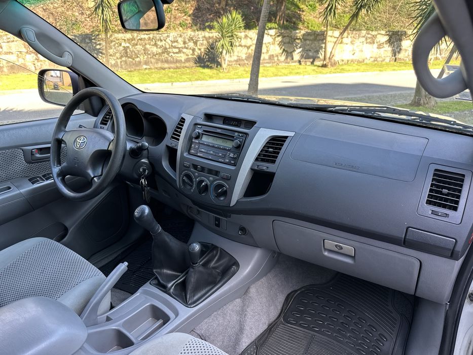 Toyota Hilux 2.5 D4D 4x4 NACIONAL