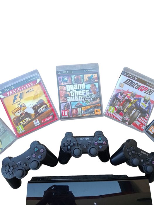 Pack PlayStation 3 Fat + 3 Comandos + 8 Jogos