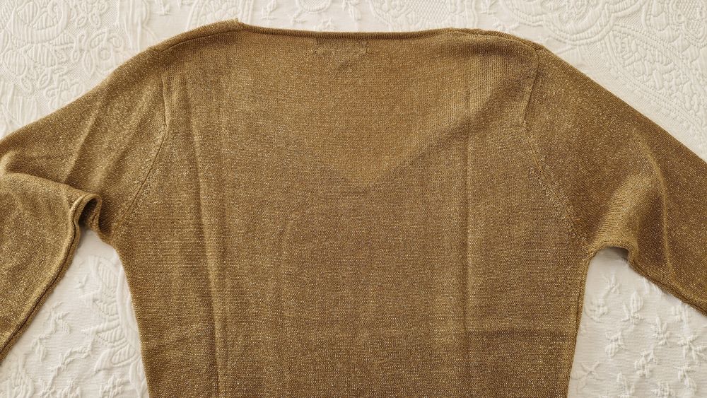 Blusa dourada com brilho tamanho L