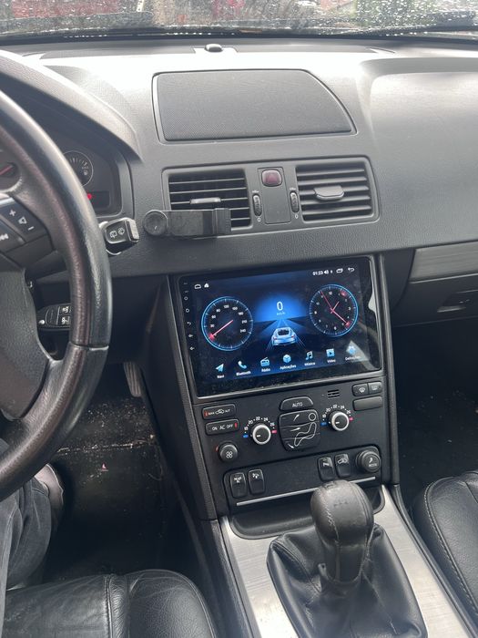 Volvo XC90 AWD 185CV / Caixa manual