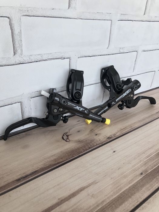 Комплект гальм Shimano Deore XT BR-M8100