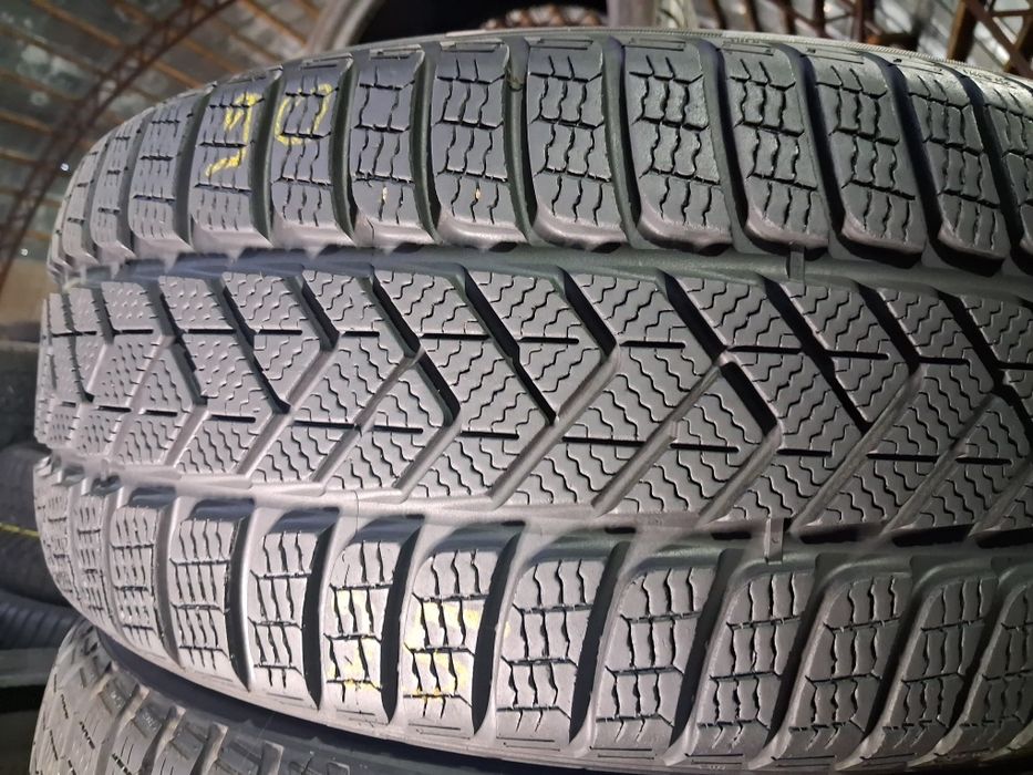 225/60 18 Pirelli Scorpion Winter RSC Комплект  , Пара шини б/у зима