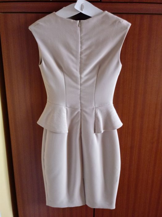 Beżowa Sukienka Baskinka XS Top Secret