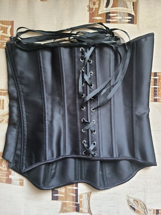 Жіночий корсет чорний