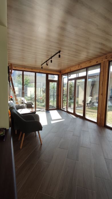 Продаж будинку в передмісті