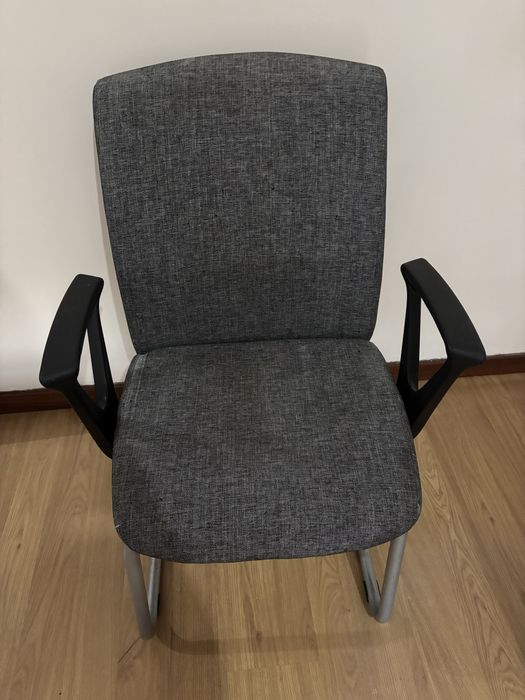 2 Cadeiras de escritório