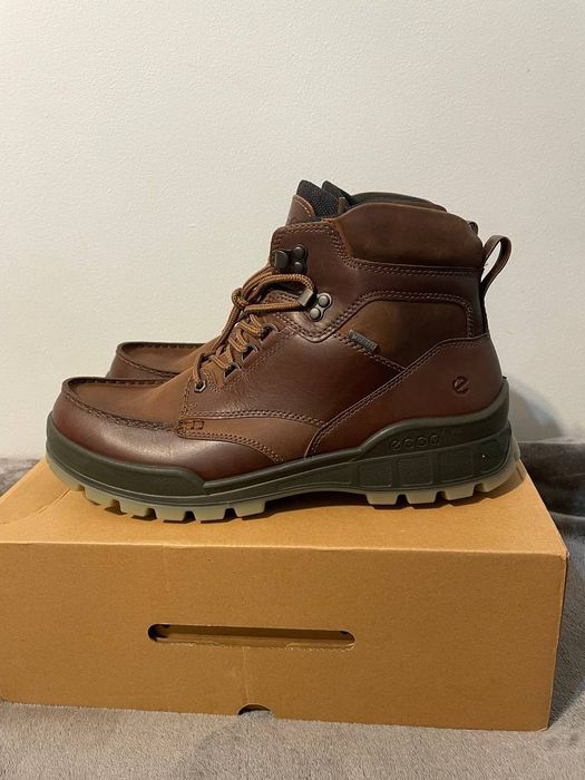 Męskie buty ECCO Track 25 w rozmiarze 45
ECCO Track 25.