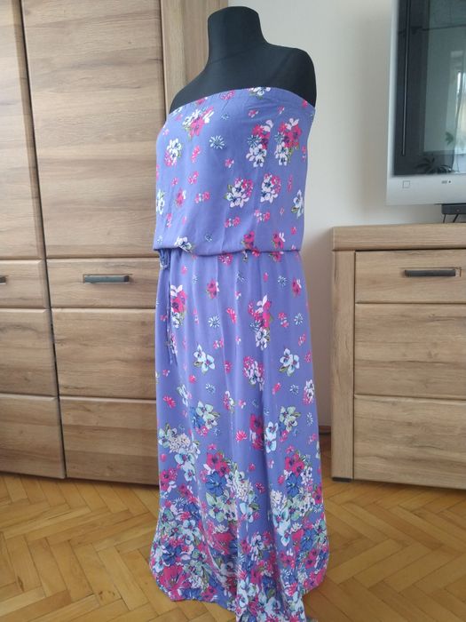 Długa sukienka Next w kwiaty 40