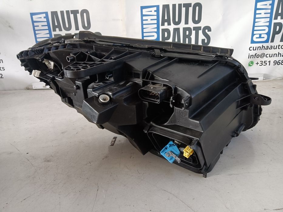 Ótica Original Mercedes Classe C W205 Led