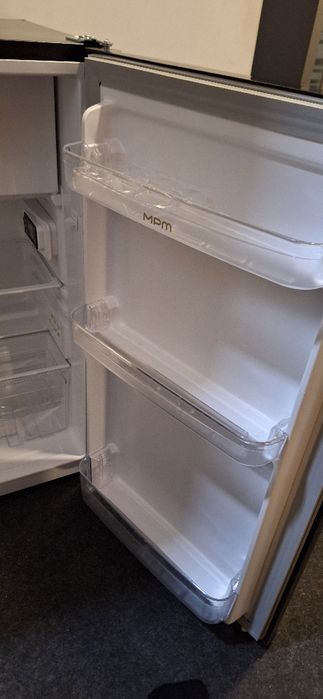 Lodowka 12v kamper, domek , działka