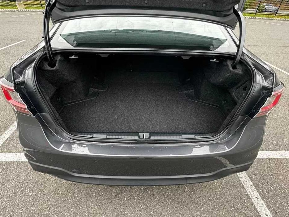 2022 Subaru Legacy LIMITED