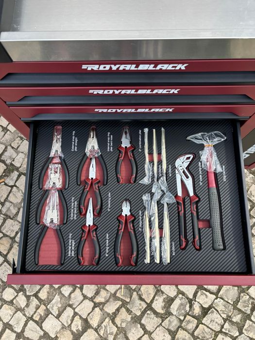 Carinho de ferramentas RoyaLBLACK alemão com 7 gavetas cheias