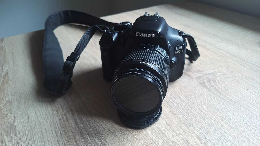 Canon 600D + material fotográfico