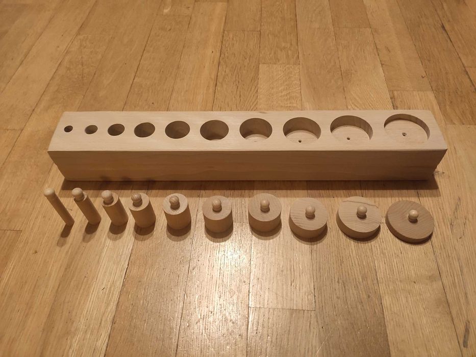 Pomoce montessori- cylindry NOWE