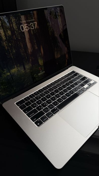 Продам  Apple Macbook  15 m2