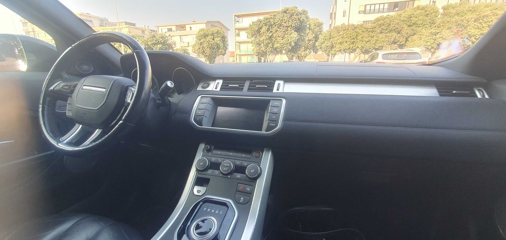 Range rover evoque 2.2 Diesel full extras — photo 3