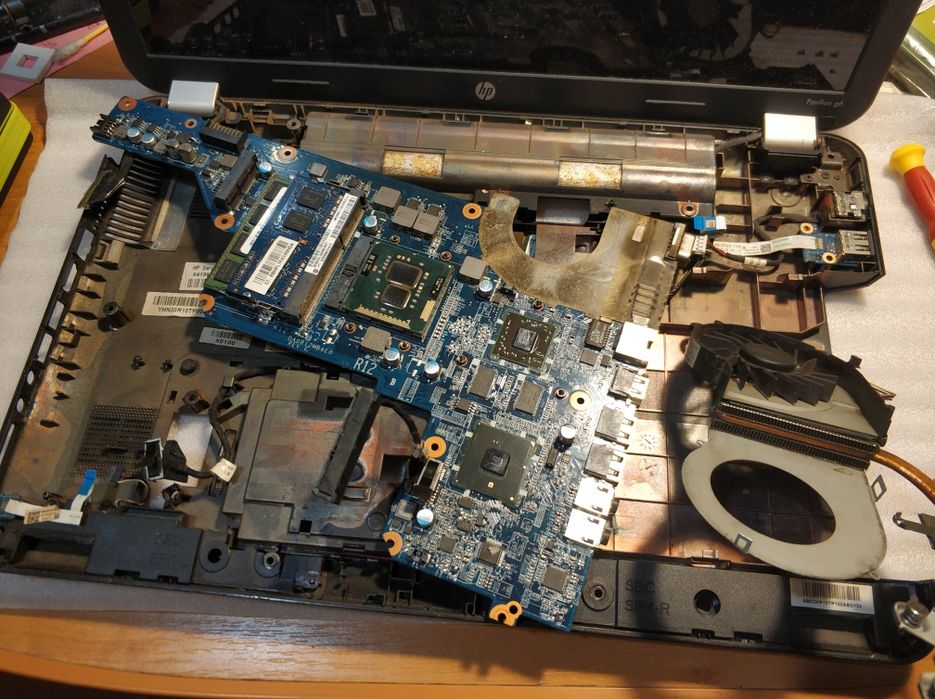 Ноутбук 15.6 дюймів з вебкамерою