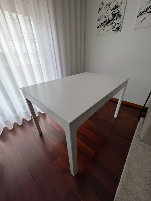 Mesa extensível branca