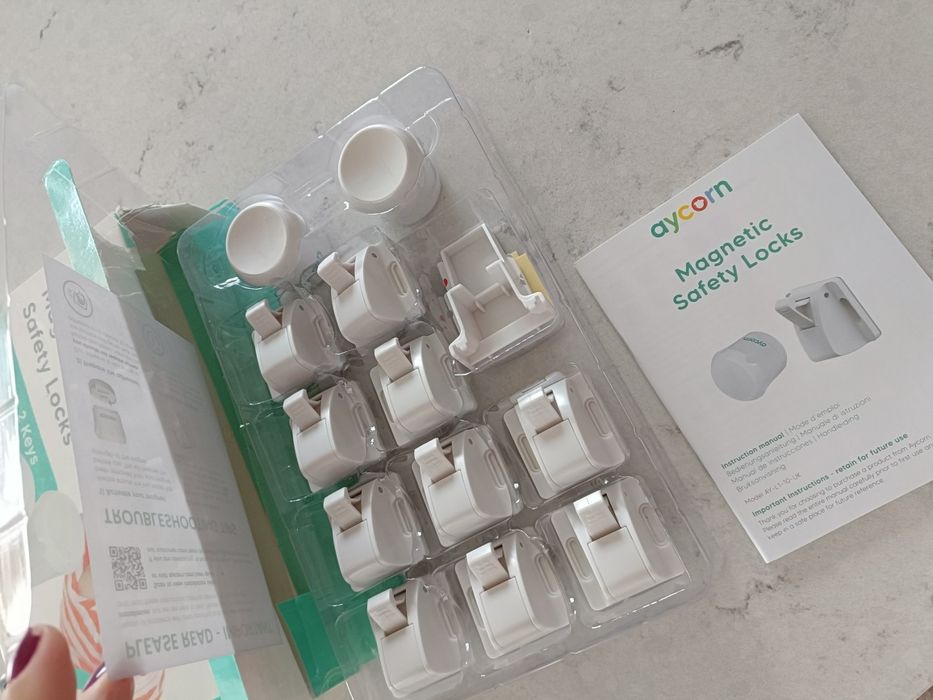 Fechadura magnética proteção armários bebé