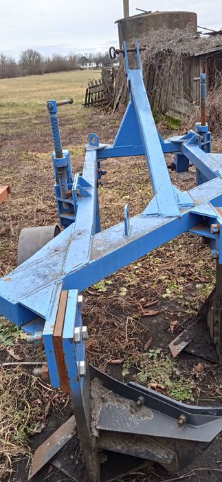 Продам плуг ПШН-3