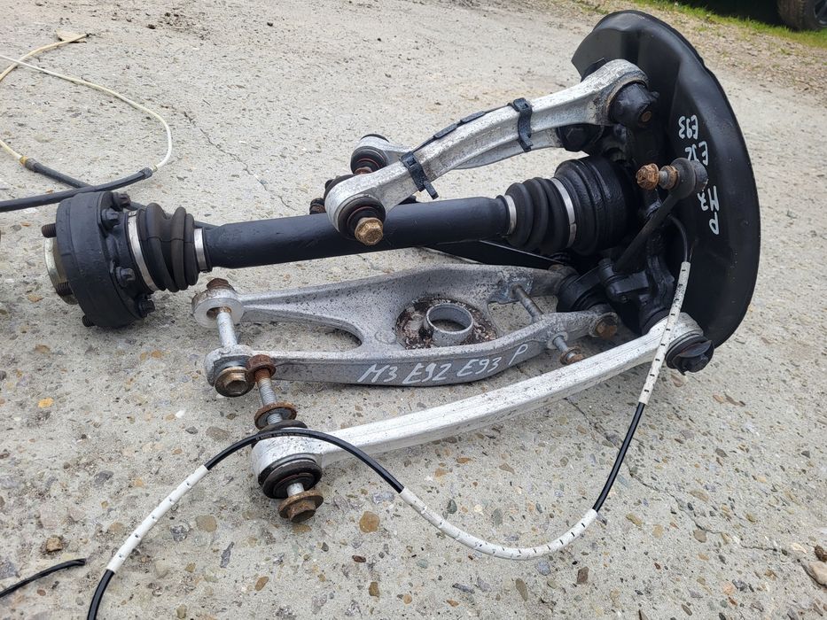 Wahacz Piasta Półoś Tył L.P bmw m3 e92 e93 e90 v8 4.0 420km Zwrotnica