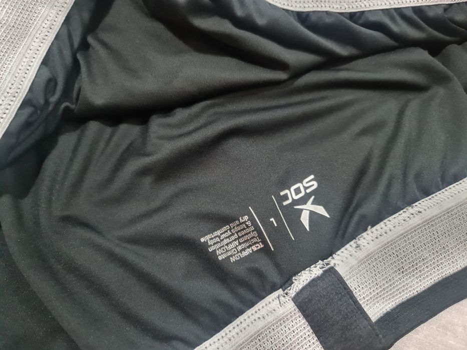 Czarne szorty krótkie spodenki SOC damskie r. L airflow