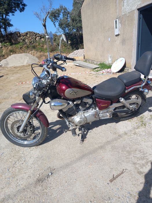 Mota yamaa 250 em bom estado