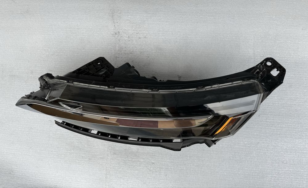Фара ліва Honda Clarity 2018 2019 2020 2021 америка