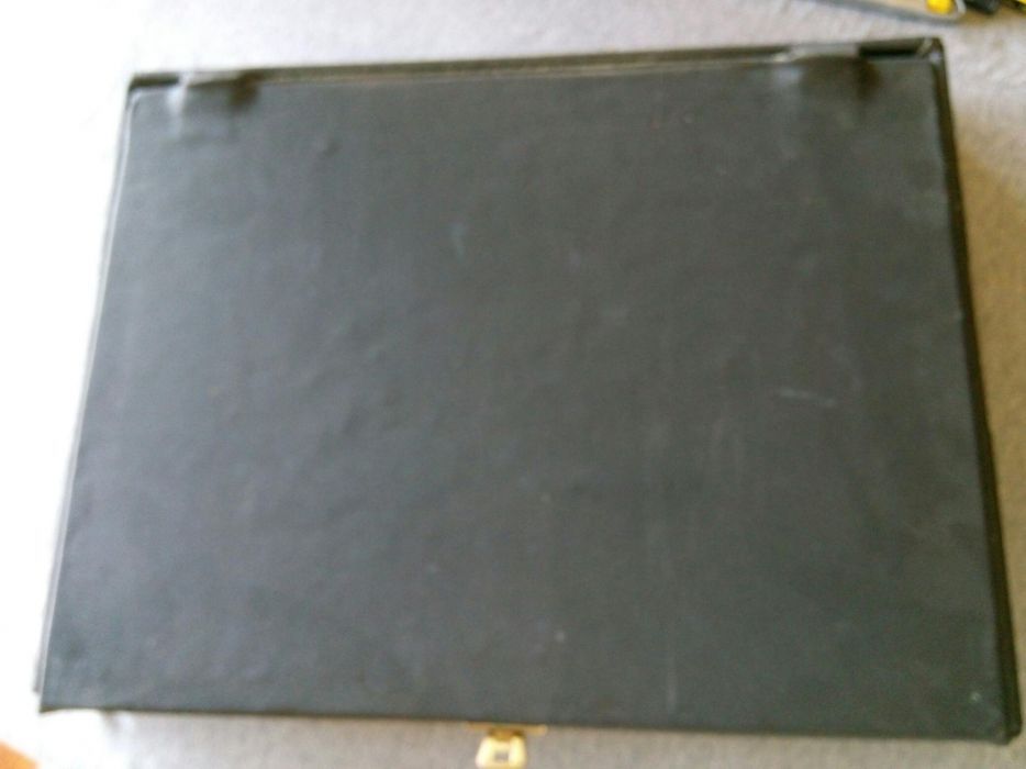 Caixa para arrumação com divisórias Exp. pinceis longos