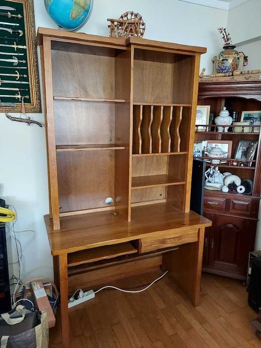 Secretária c/ Estante em Madeira (Módulos Independentes) – Ideal para Escritório