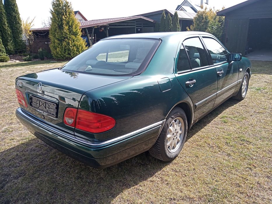 Mercedes E-klasa 2.0 Benzyna.62400KM