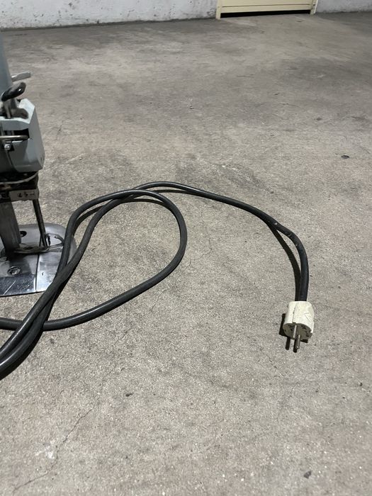 Maquina dalian monofasica  Ks  5 corte malha confeccao